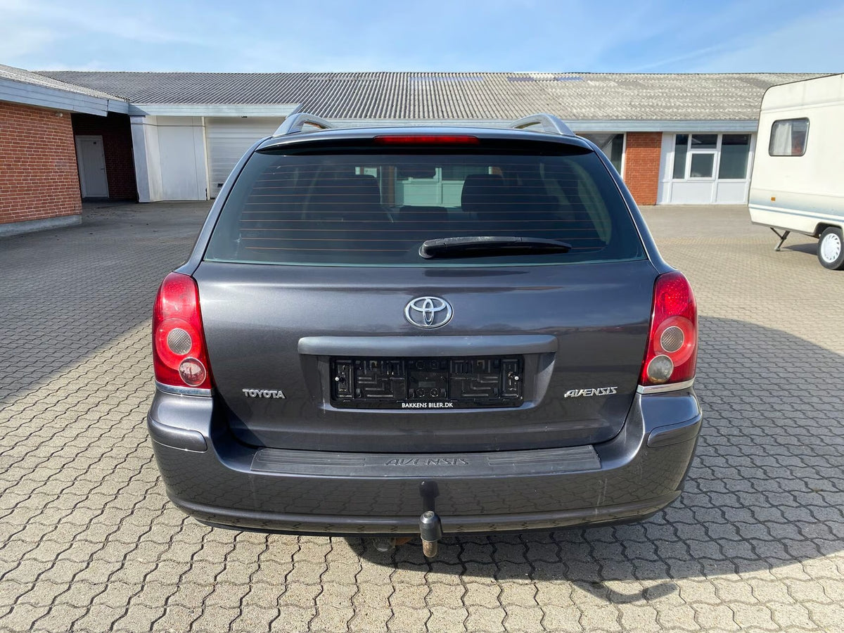 Toyota Avensis 1,8 Linea Terra 129HK 2007/2008
