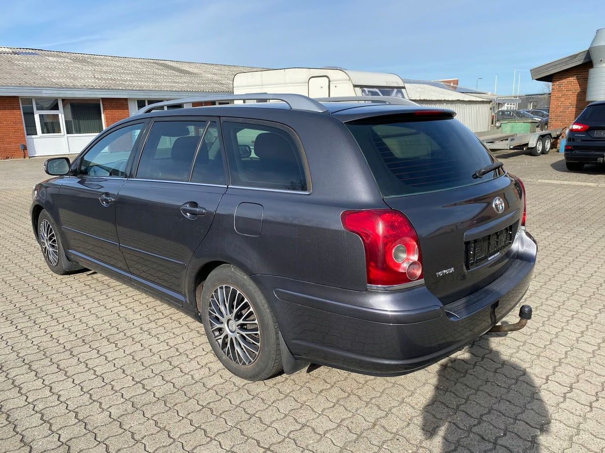 Toyota Avensis 1,8 Linea Terra 129HK 2007/2008