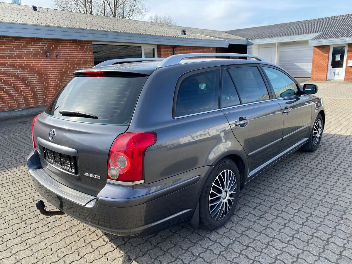 Toyota Avensis 1,8 Linea Terra 129HK 2007/2008